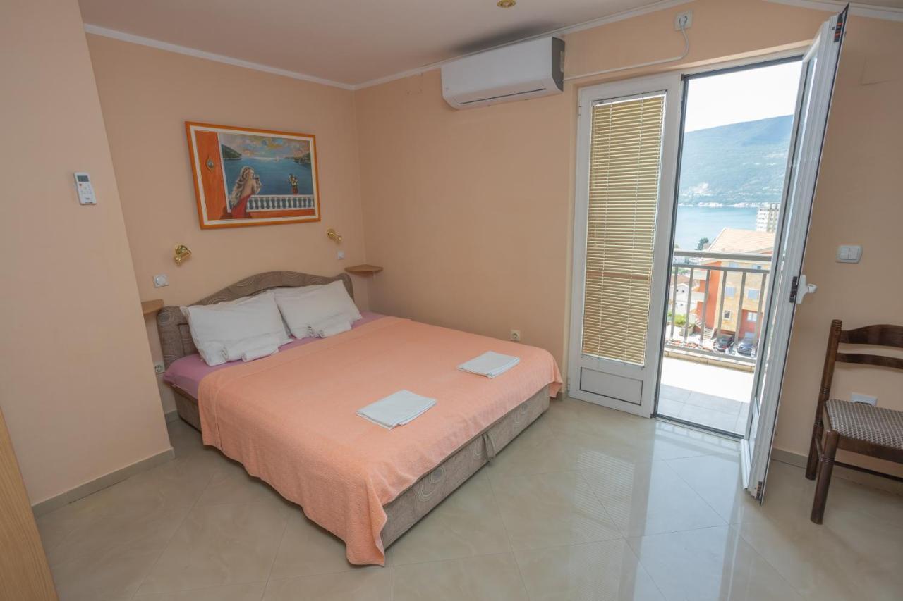 Adriana Apartments แฮร์เซ็ก-โนวี ภายนอก รูปภาพ