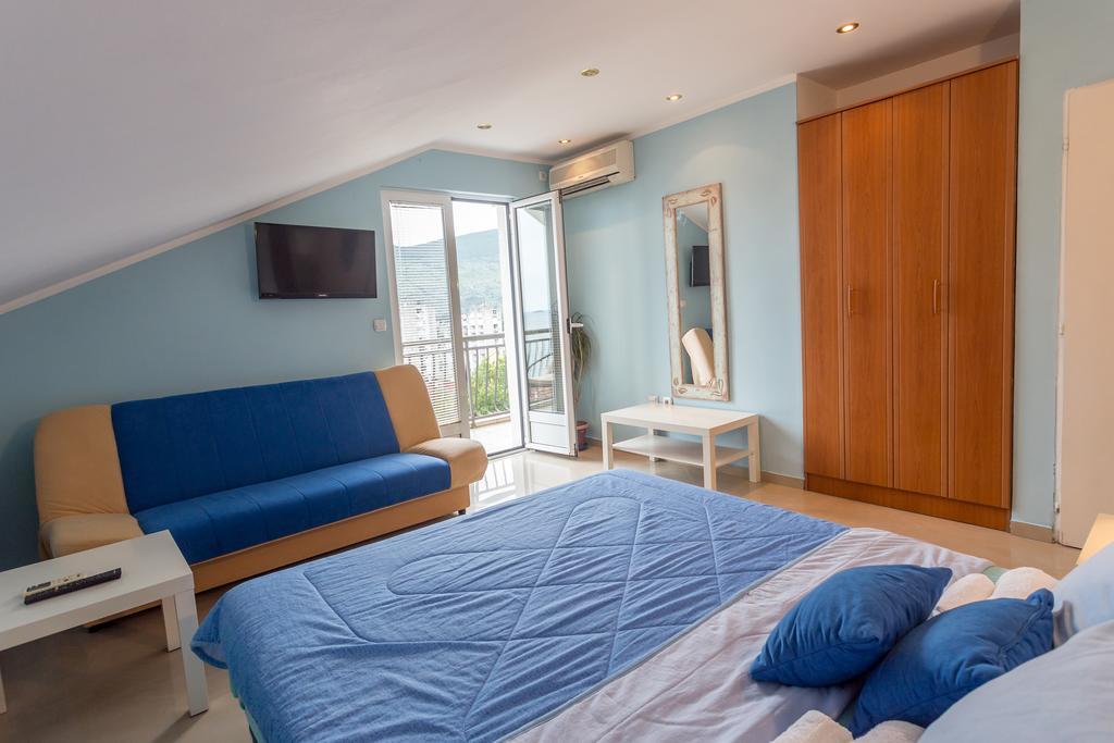 Adriana Apartments แฮร์เซ็ก-โนวี ภายนอก รูปภาพ